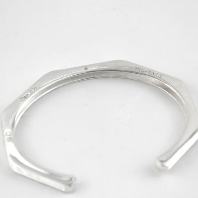 Bracelete the 1%.